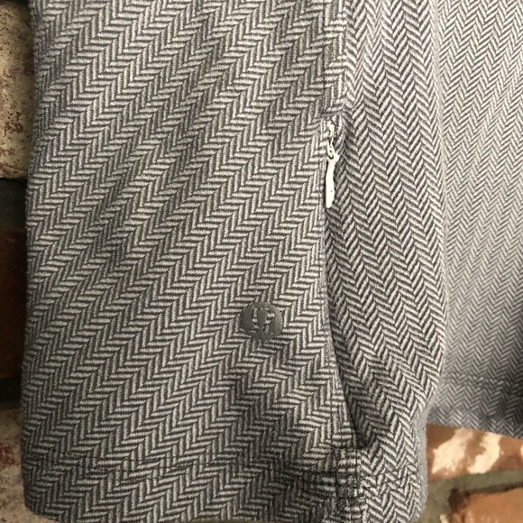 Lululemon long sleeve - Picture 3 of 4